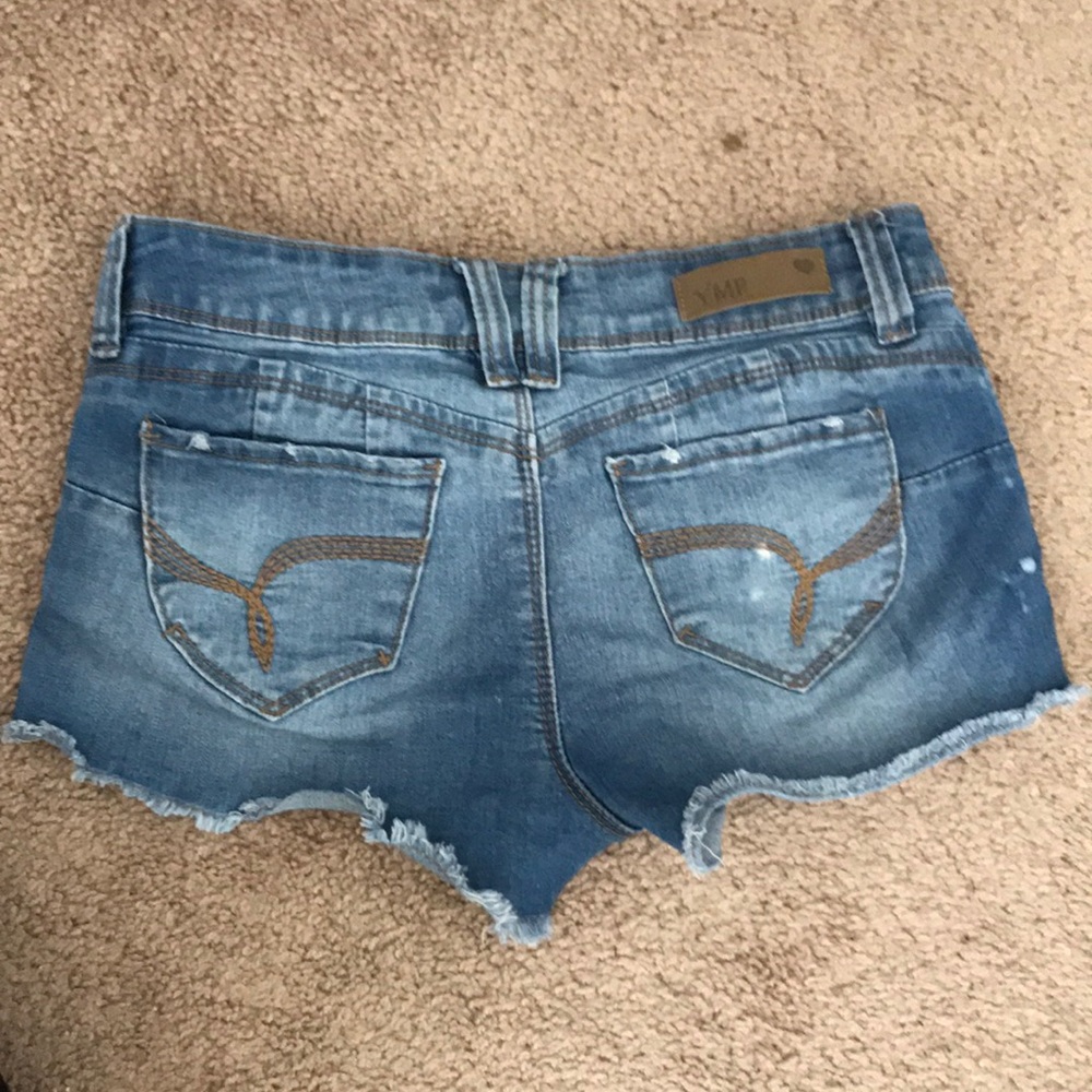 butt lifting shorts😽 (price can be negotiated)